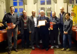 Bruno Gallo nell'aprile 2014 riceve una targa di ringraziamento dall'amministrazione comunale per il suo lungo impegno di amministratore e presidente della casa di riposo comunale